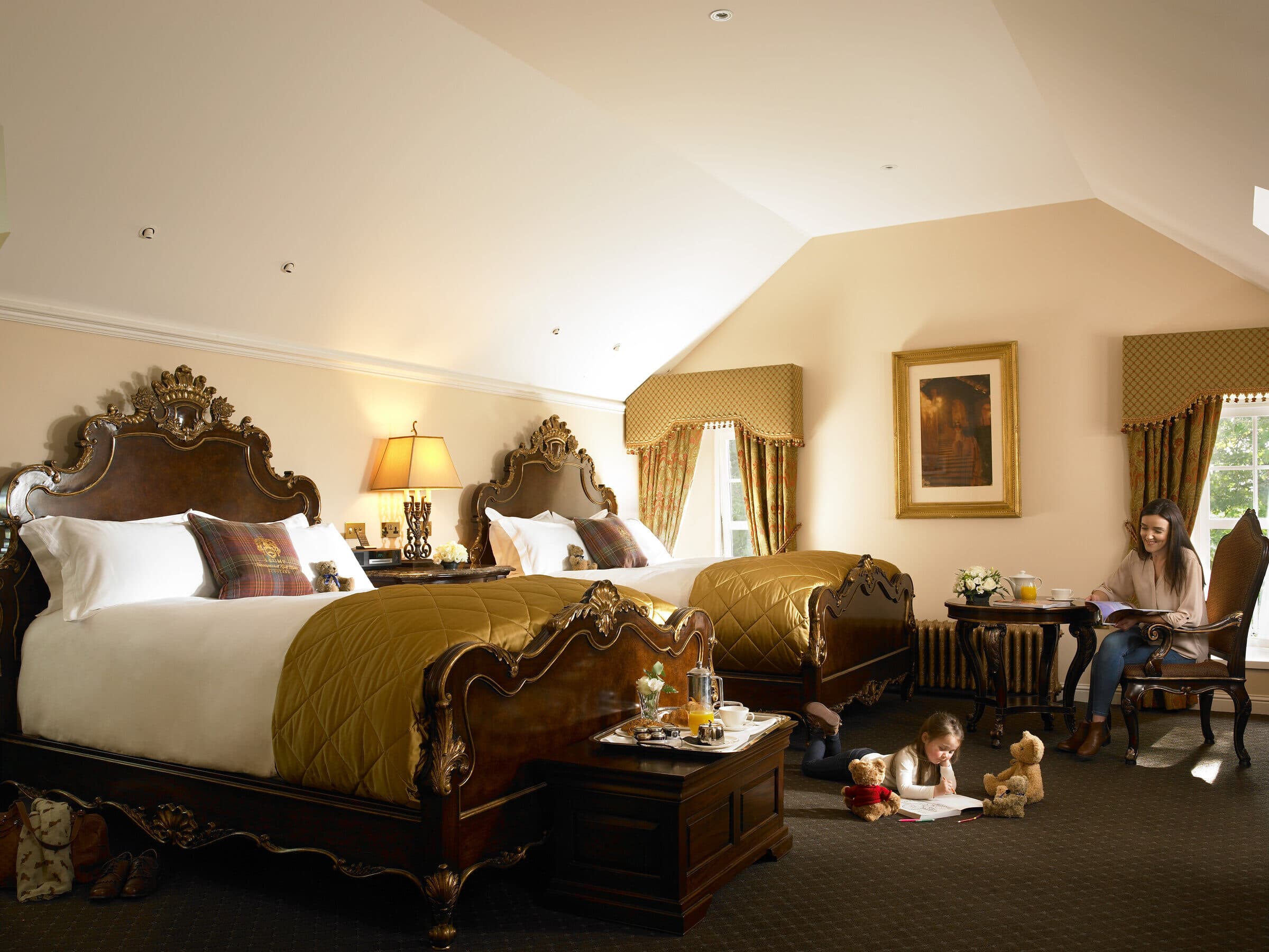 MacLeod House & Lodge — bedroom interior