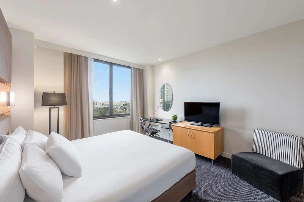 Radisson on Flagstaff Gardens