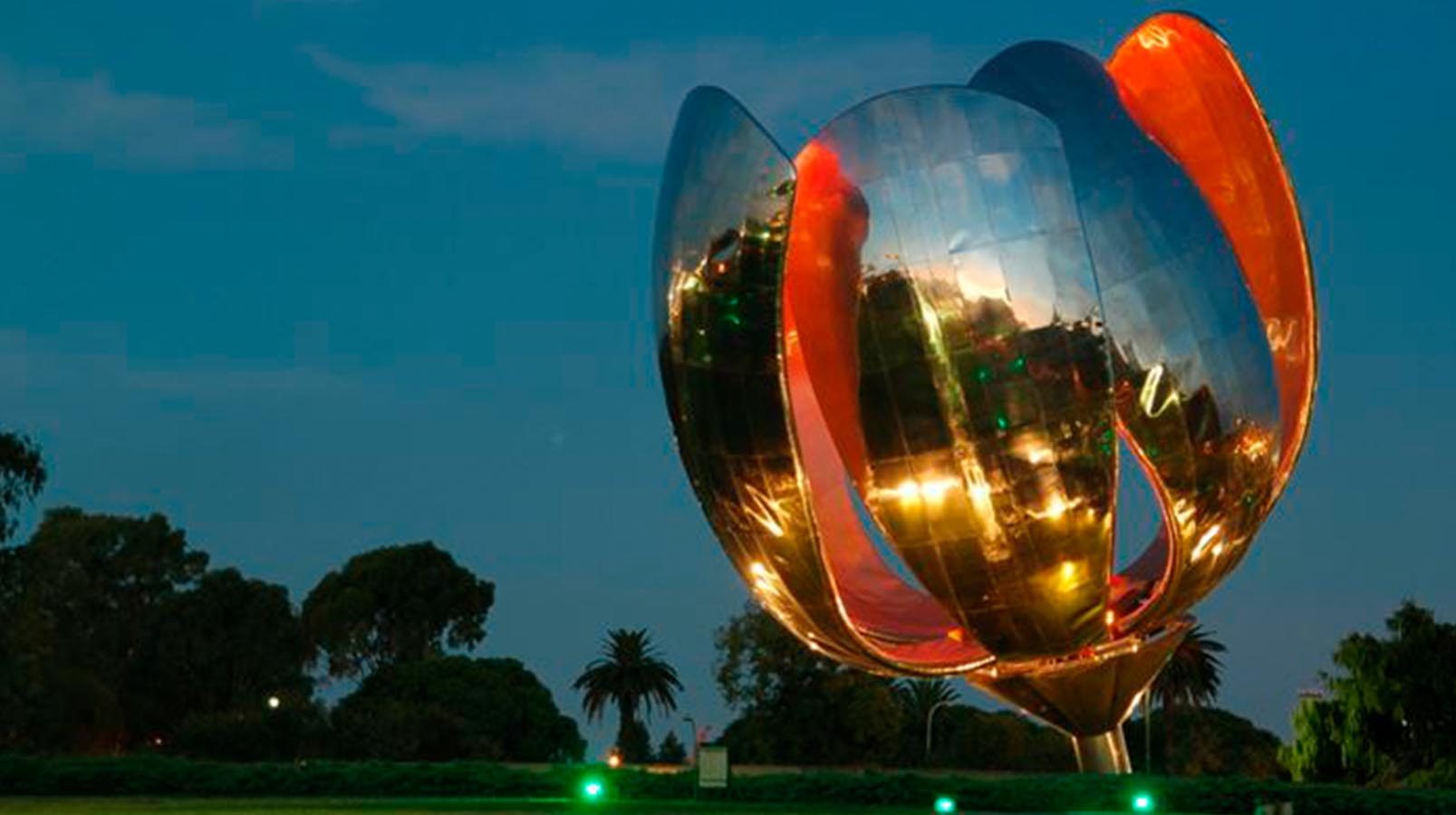 Buenos Aires: the Floralis Genérica in Recoleta