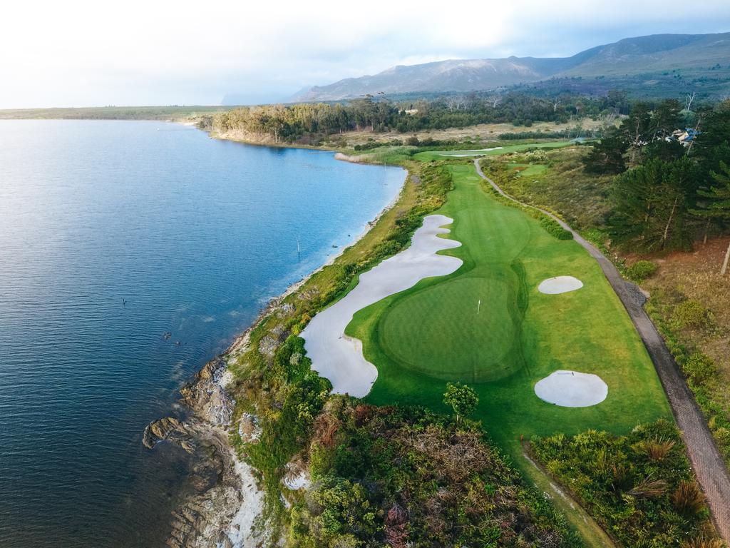Whale Coast and Garden Route Golf Tour