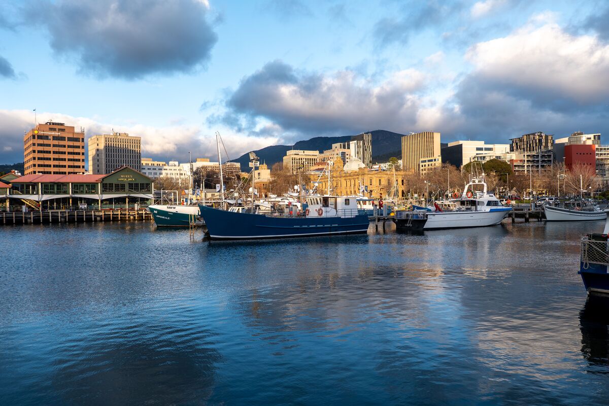 Hobart & Tasmania